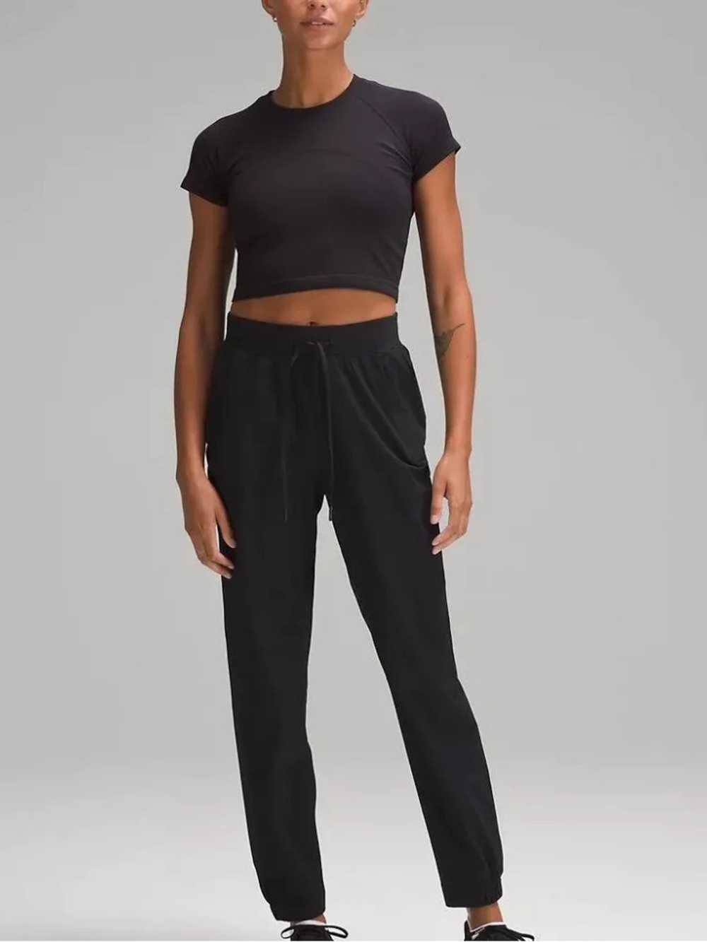 lululemon athletica Black License To Train High Rise Pants Size 6